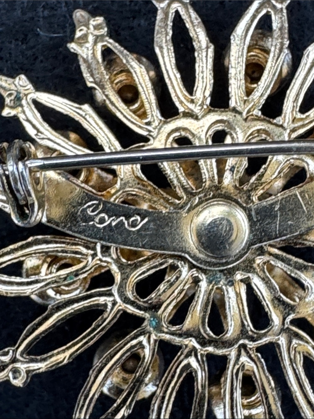 EUC Vintage Coro Gold & Res Floral Brooch - Picture 3 of 4
